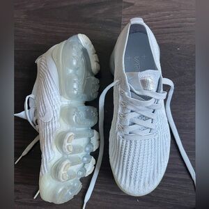 Like New! Nike VaporMax Flyknit running shoes